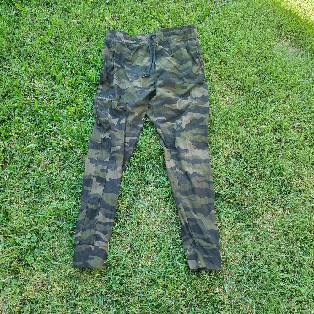 Victoria secret pink high waist campus joggers Size Large camo